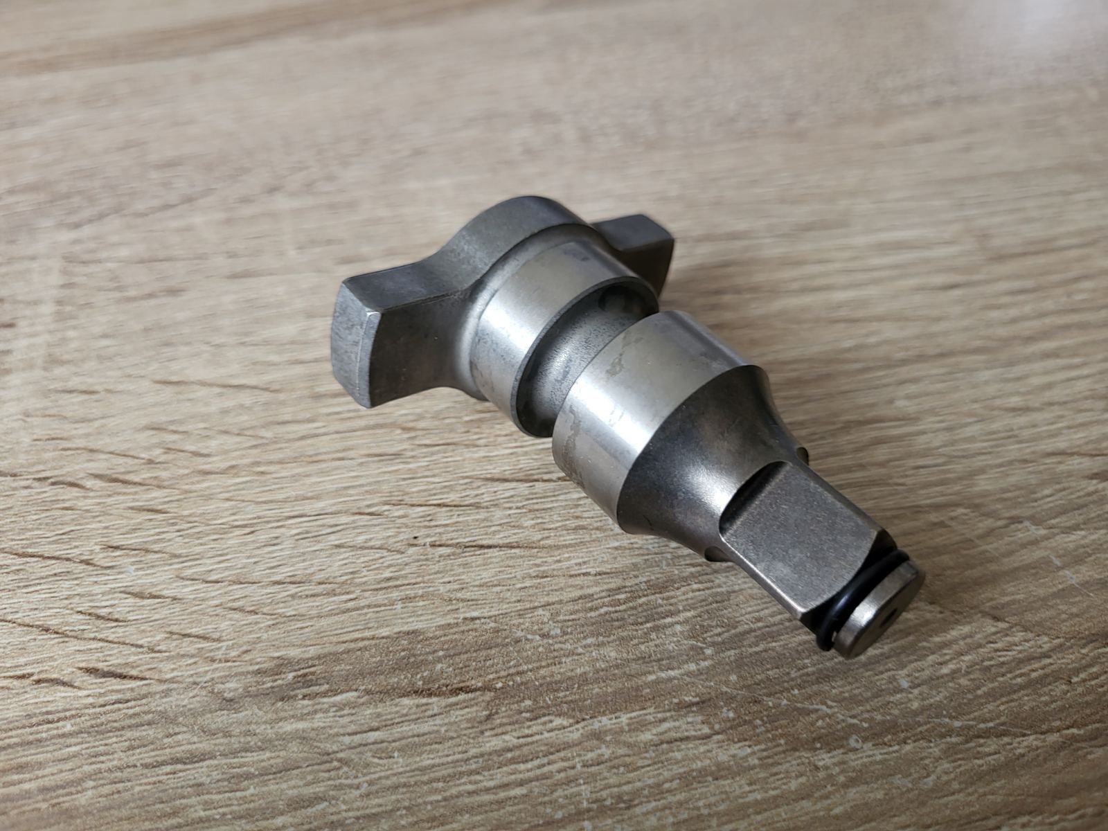Makita Anvil W for Xwt08 Dtw1002 135804-2 135717-7 for sale online 