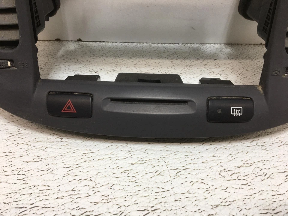 Borde de bisel de radio KIA RIO 06 Foto 2 de 3