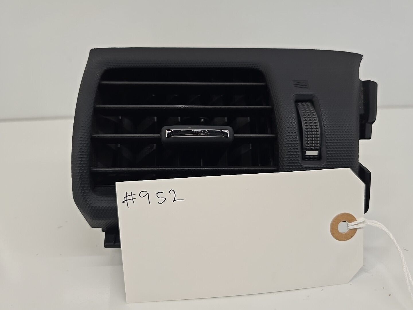 2010 - 2023 TOYOTA 4RUNNER FRONT DASH LEFT SIDE OUTER AIR VENT GRILLE OEM