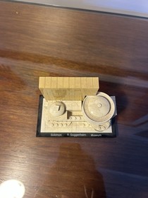 LEGO Architecture Solomon R. Guggenheim Museum 21004 Complete (NO BOX) (RETIRED)