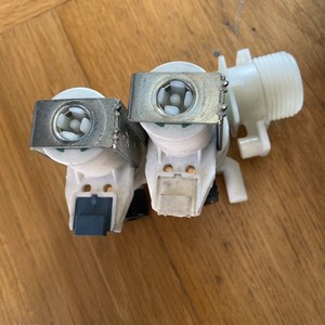 Hotpoint NSWF743U UK Waschmaschine Wassereinlassventil Original Ersatzteile