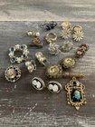 Vintage Costume Jewelry Lot Clips-ons Brooches