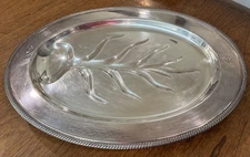 Beautiful Vintage Wm Rogers Silver-plated Footed Meat Serving Platter Tray 16"