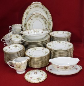 SANGO china REGAL Gold pattern 87 piece 