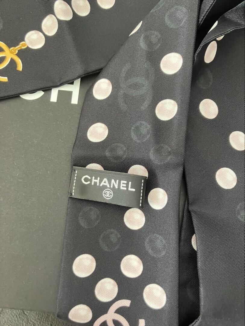 【レア】CHANEL 25P 細スカーフ　シルク　ヘアバンド CHANEL 25P Silk Scarf Hairband Pearl Pattern Black Box Camellia