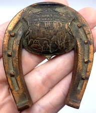 Beautiful Caverns of Luray Horseshoe Souvenir Vintage Metal Copper Tone Virginia