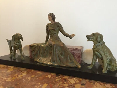 Belle SCULPTURE  ART DECO   sur socle de marbre - Photo 1/4
