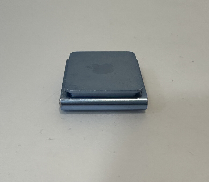 Apple iPod shuffle 4th Generation 2GB - Light Blue - Works