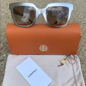 tory burch retro sunglasses
