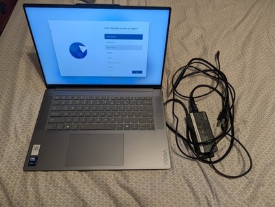 Lenovo Yoga Slim 7 15ILL9 Aura Edition Laptop Intel  15'' 16gb  ssd 7i WARRANTY