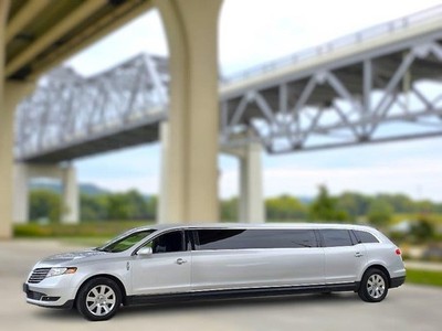 2019 Lincoln MKT 