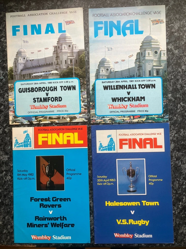 Near Complete run of 1980s FA Vase Final Football Programmes - Image 2 of 4