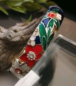 Authentic Designer JIU LONG XING Signed Gold Plated Cloisonne Flower Hinged Bracelet
