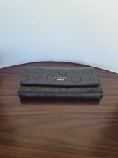 GUESS Women's Muze Logo Print Trifold Wallet Clutch Bag - Black