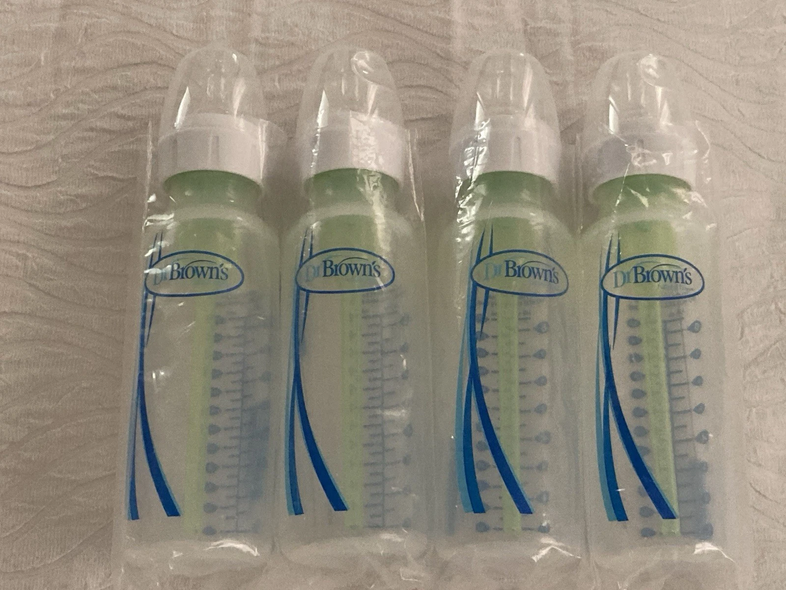 Lot of 4 Dr Brown's 8 oz Plastic Bottles Level 1 Slow Flow Nipples +Butt Paste