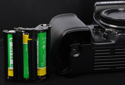 Nikon F-801 35mm Film SLR c/w AF 24-50mm f/3.3-4.5 Lens & SB-25 Speedlight Kit - Picture 14 of 14