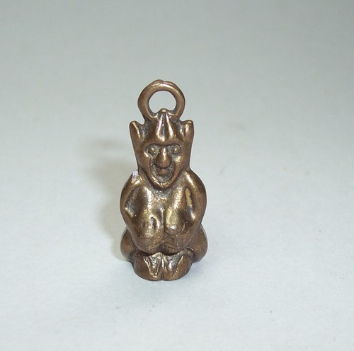 ORIGINAL Vintage 1930s LUCKY EASTBOURNE PIXIE CHARM Brass Pipe Tamper - Picture 8 of 8