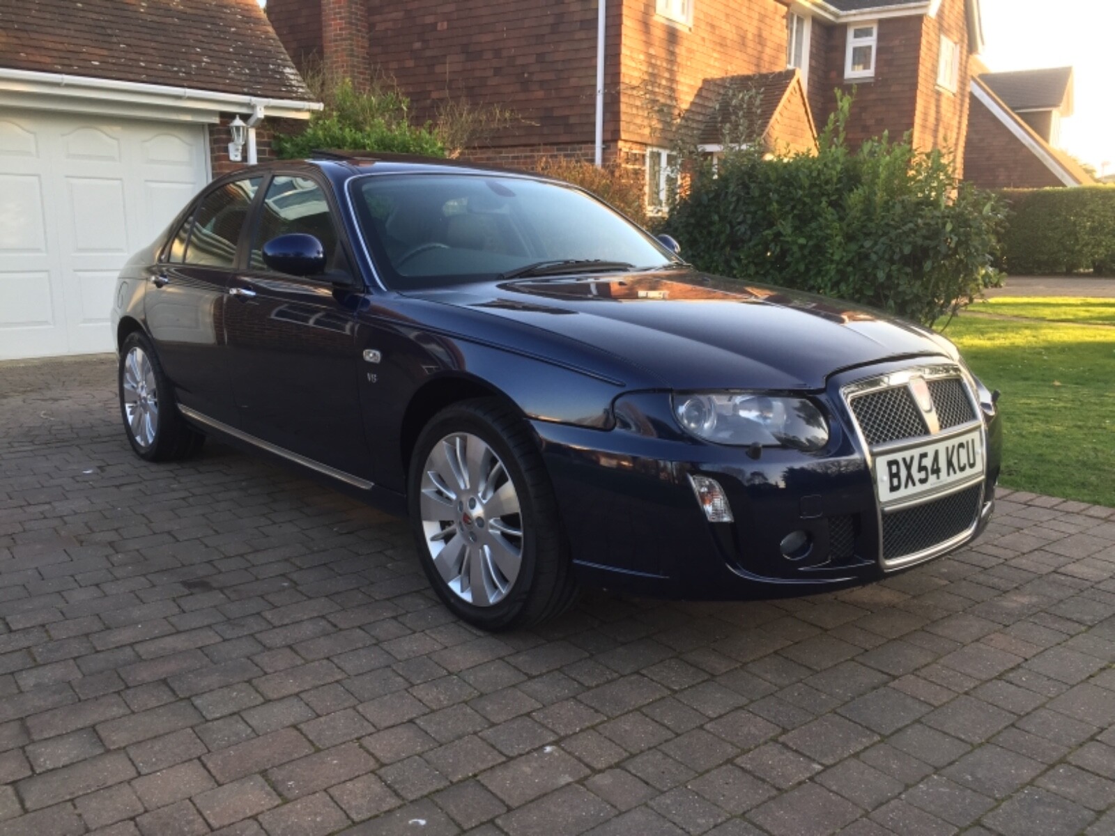 Image 1 - 2005-ROVER-75-V8-4-6-CONTEMPORARY-SE-AUTO-260-NEW-MOT-SAT-NAV
