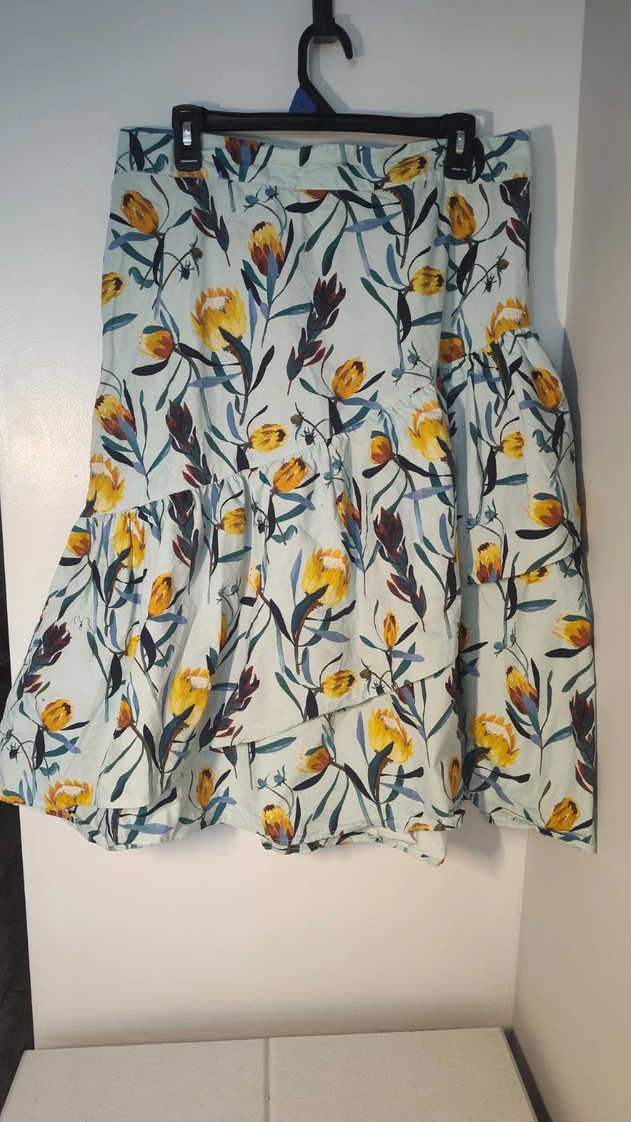Ava&Viv Blue Floral Skirt Size 14
Opens in a new window or tab