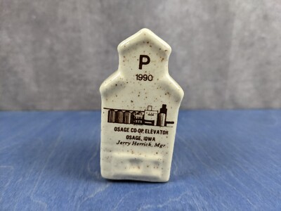 Osage Iowa Co-Op Grain Elevator Salt or Pepper Shaker - 2.75'' Tall - 1990 Vintag