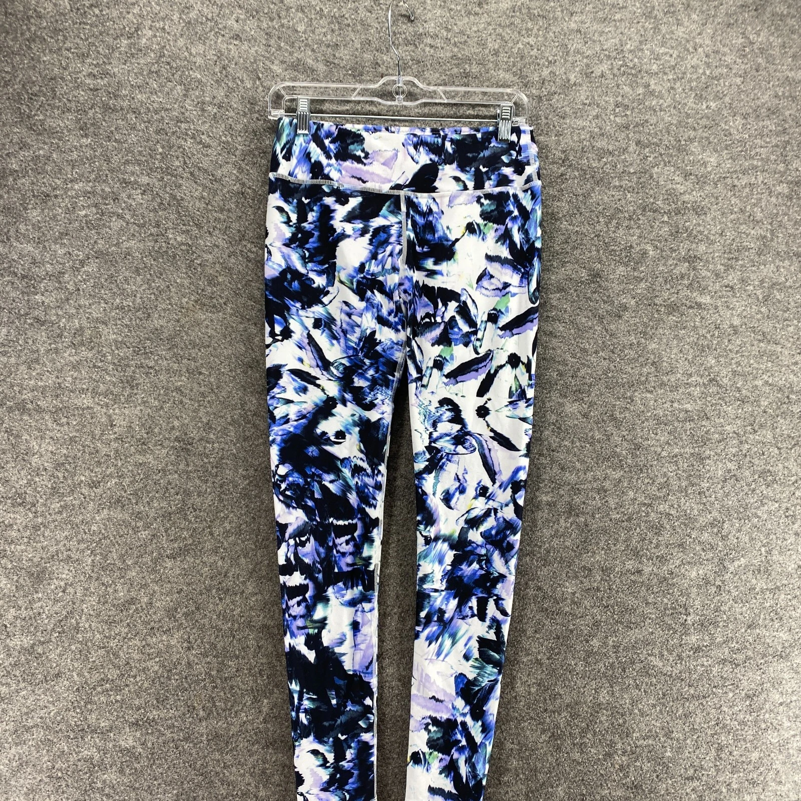 fabletics activewear floral mid rise capri skinny leggings