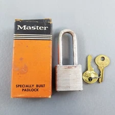 New NOS Master Lock Specially Built Padlock with 2 Keys Vintage Vtg