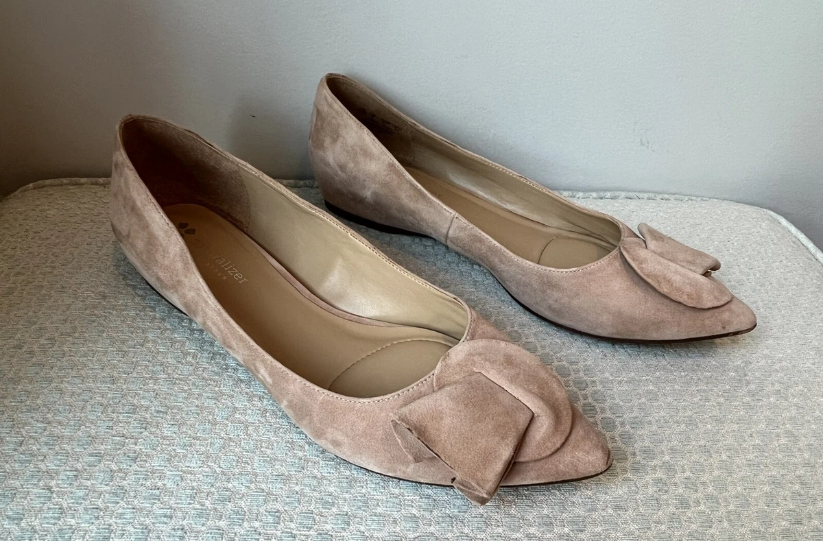 Naturalizer suede flats clearance