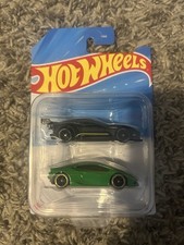 Hot Wheels! Lamborghini Huracan 🔥Aston Martin Vulcan 🔥 Pneumatico in gomma per scambio ruote!