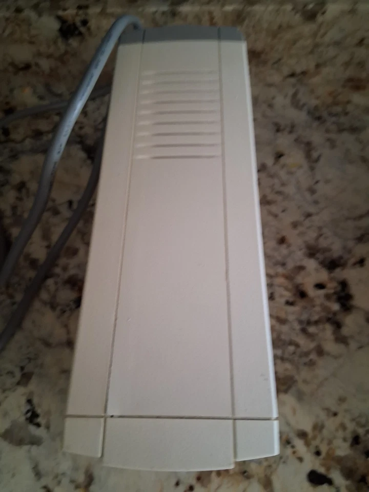 APC CS350 Back-UPS BK350 Power Supply with 6 Outlets Uninterruptible W/Battery - Image 2 of 4