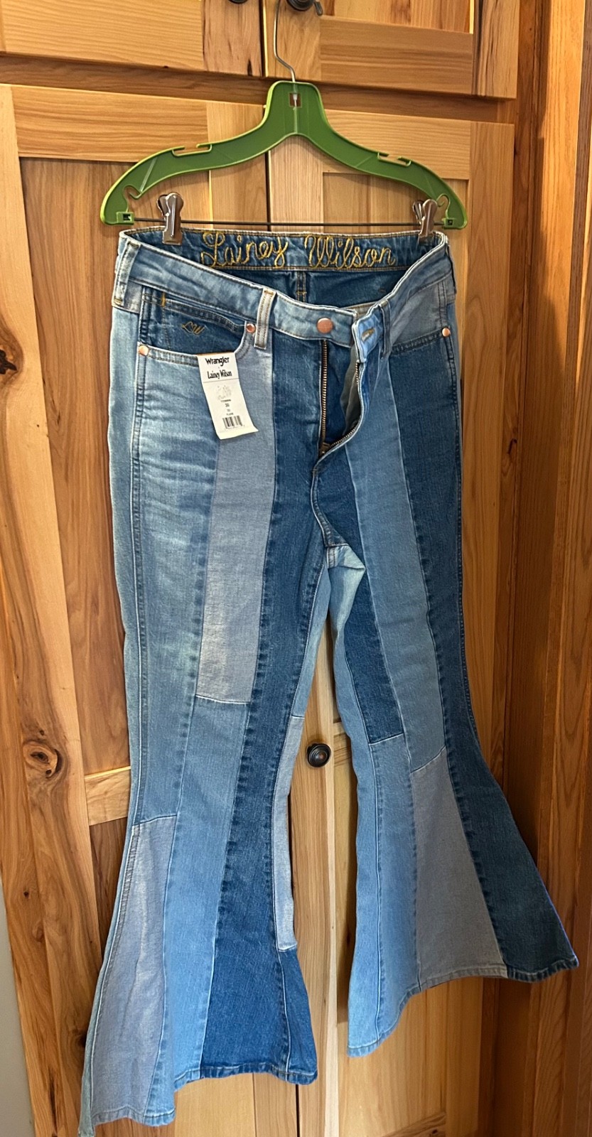 lainey wilson wrangler jeans, 30x32 flare.  Worn once