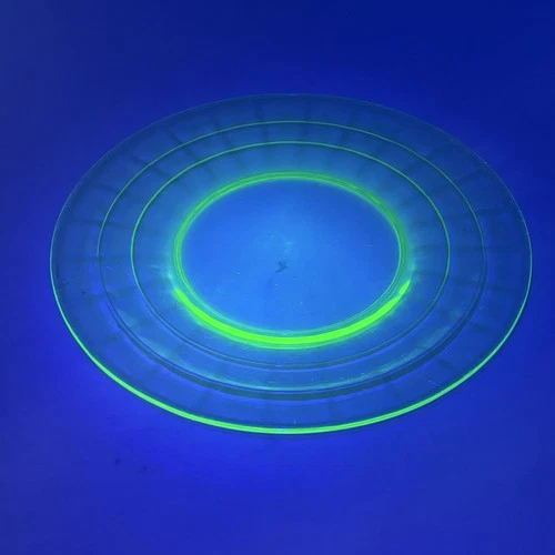 VTG Green Uranium Depression Glass Anchor Hocking Block Optic 8.25” Plate Glows