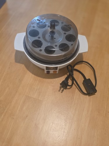 West Bend Automatic Egg Cooker Poacher 86618/5820 Vintage - Picture 4 of 11