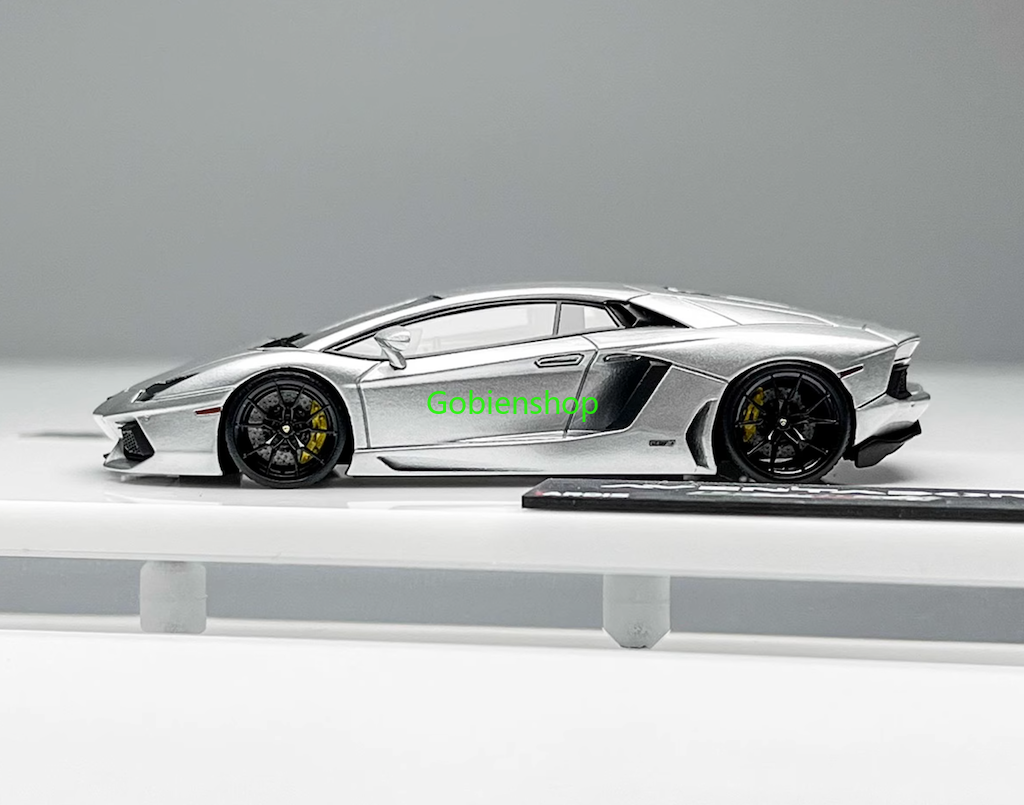 Ivy Models 1:18 - Modellino di auto - Lamborghini Aventador SVJ - Novitec - Edizione limitata di