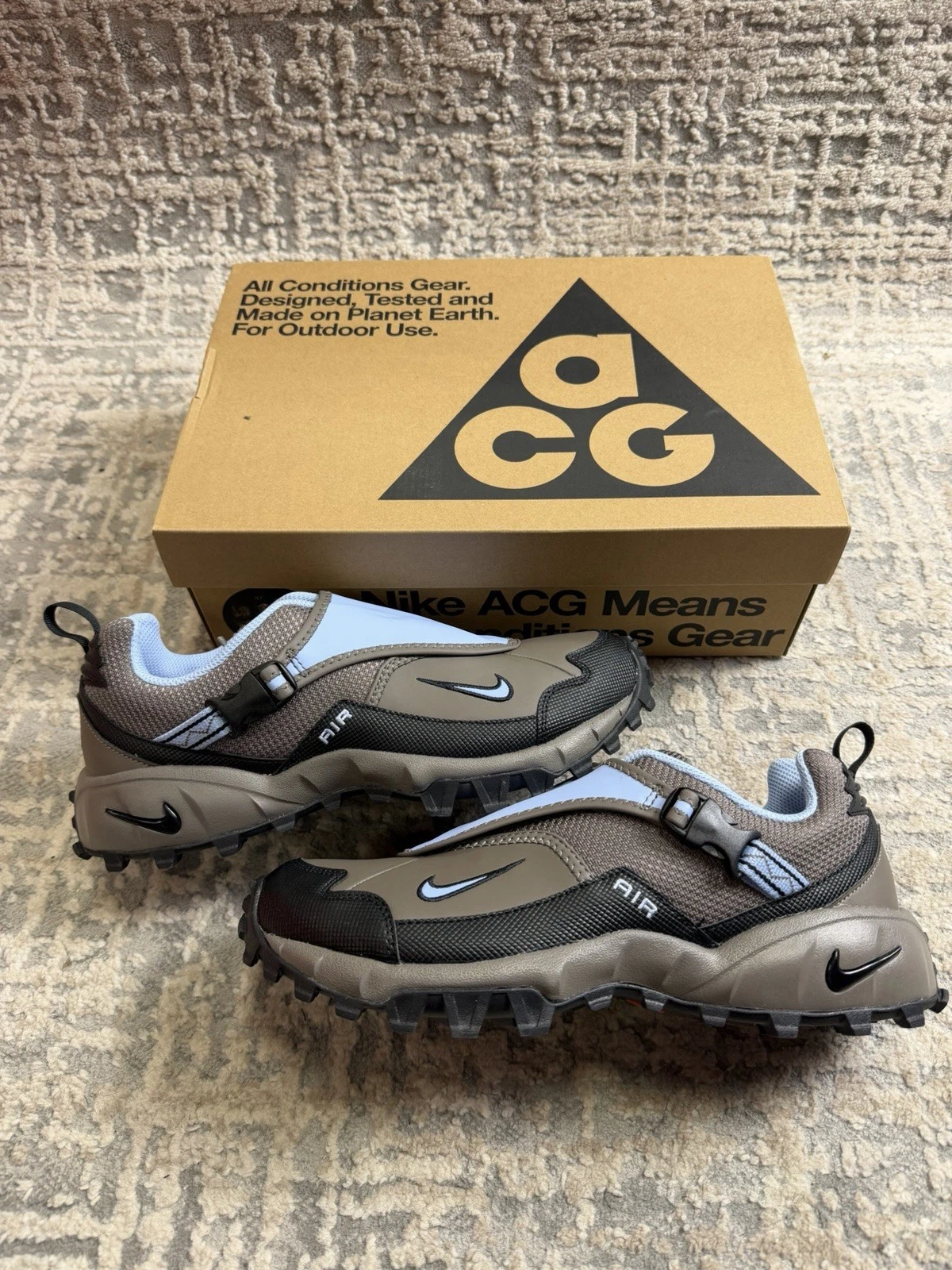 Size 9 - Nike ACG Phassad ‘Cave Stone Aluminium’ HM7133-200
Opens in a new window or tab
