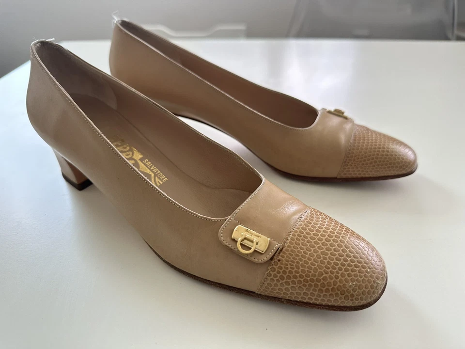 Salvatore Ferragamo Leather Cap Toe Pump Heel Shoes Women’s Size 9.5 AAAA - Image 3 of 4