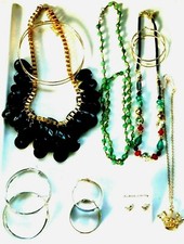 9 PC Bundle COSTUME / FASHION JEWELRY NECKLACE EARRINGS