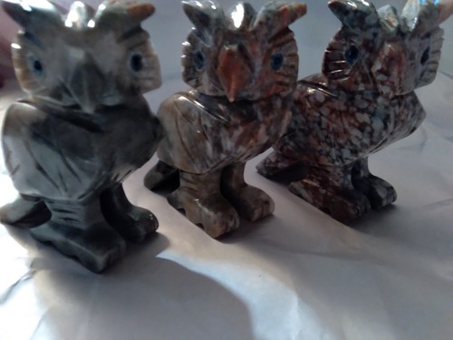 CRYSTAL OWL LARGE CARVED STONE (YOUR CHOICE) BEAUTIFUL COLORING ON EACH 1