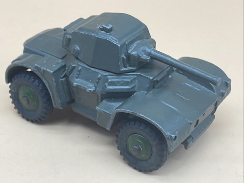 670 Armoured Dinky Car DINKY Toys ARMOURED CAR TOYS Vintage Meccano Military VNM