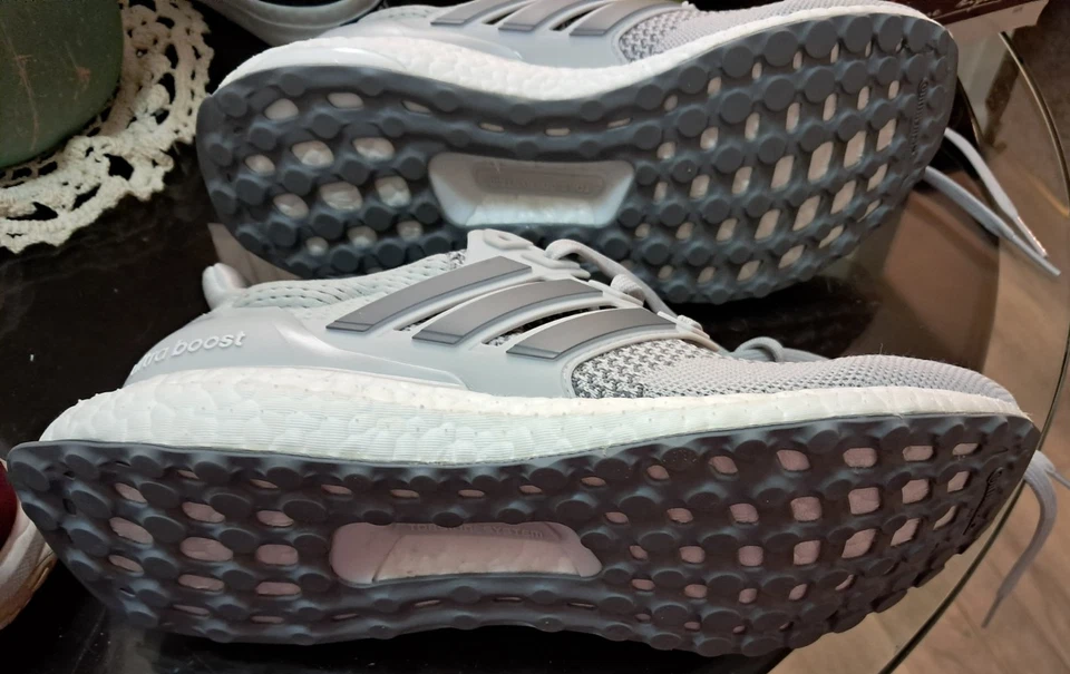 Adidas Ultraboost 1.0 женский размер 7 кроссовки белый спортивные кроссовки - Изображение 3 из 4