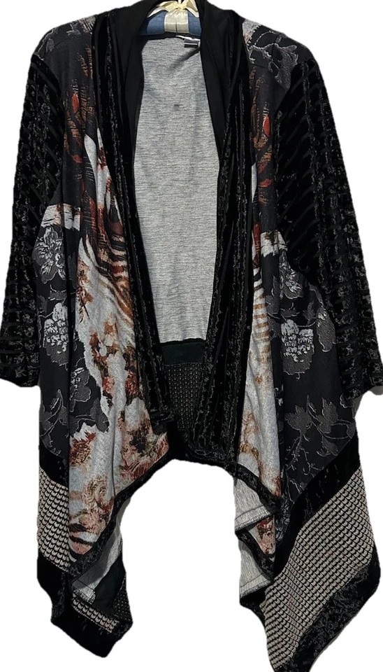 Cárdigan Kamana OS Cortina Delantera Abierta Terciopelo Burnout Bolsillo Lateral Kimono Capricho Foto 2 de 4