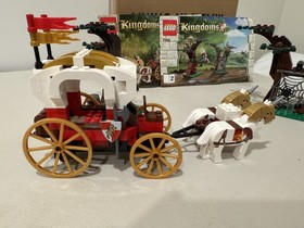 LEGO Castle: King's Carriage Ambush 7188 (2011) Retired Complete See description