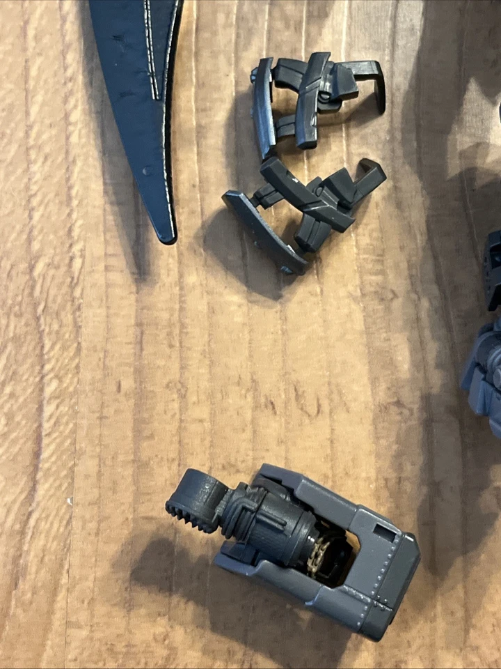 Transformers SS 101 Rise Of The Beasts Scourge + Some Upgrade Pieces Incomplete? - Image 4 of 4