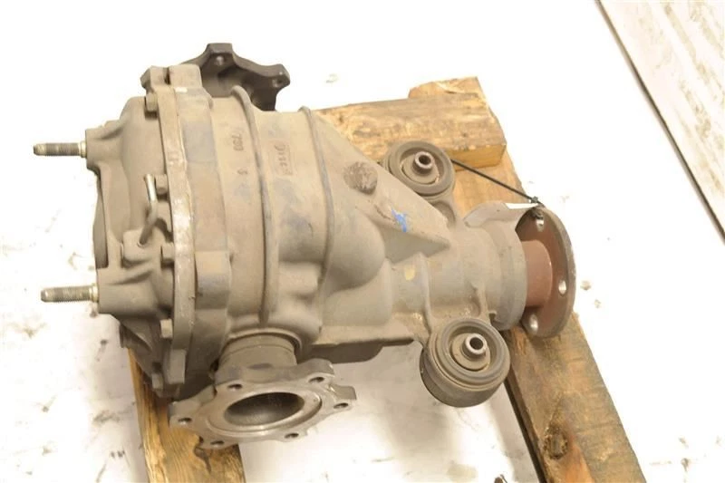 REAR DIFFERENTIAL CARRIER ASSEMBLY 383007S010 2004-2006 INFINITI QX56 - Image 3 of 4