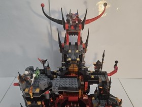 LEGO NEXO KNIGHTS: Jestro's Volcano Lair 70323 Evil Mobile 70316 Moltor's 70313