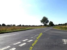 Photo 12x8 B1134 Long Row, Goose Green Goose Green/TM1187 At the junction c2016