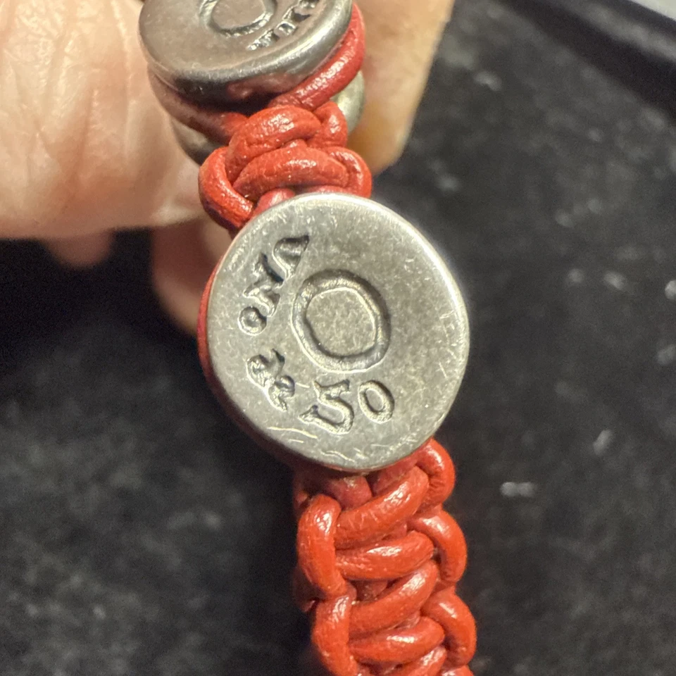 Brazalete envolvente vintage Uno de 50 de cuero rojo unisex plateado 7" Foto 4 de 4