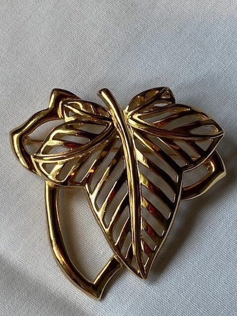 Vintage CHRISTIAN DIOR Gold Tone Brooch - Open Work Leaves - Large Pin