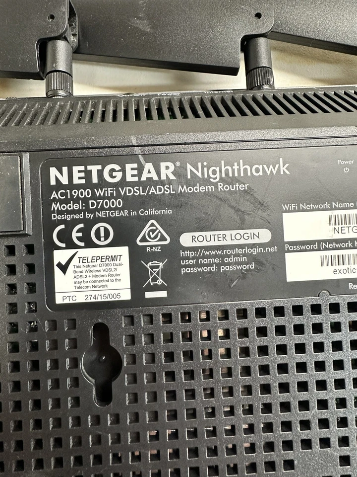 NetGear Nighthawk®  D7000 AC1900 WiFi VDSL/ADSL Modem Router (Y6) - image 2 of 2