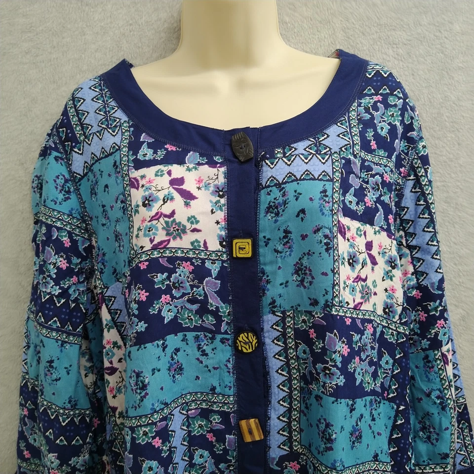 Blusa La Cera feminina rayon floral manga 3/4 botão frontal azul rosa X grande - Imagem 3 de 4