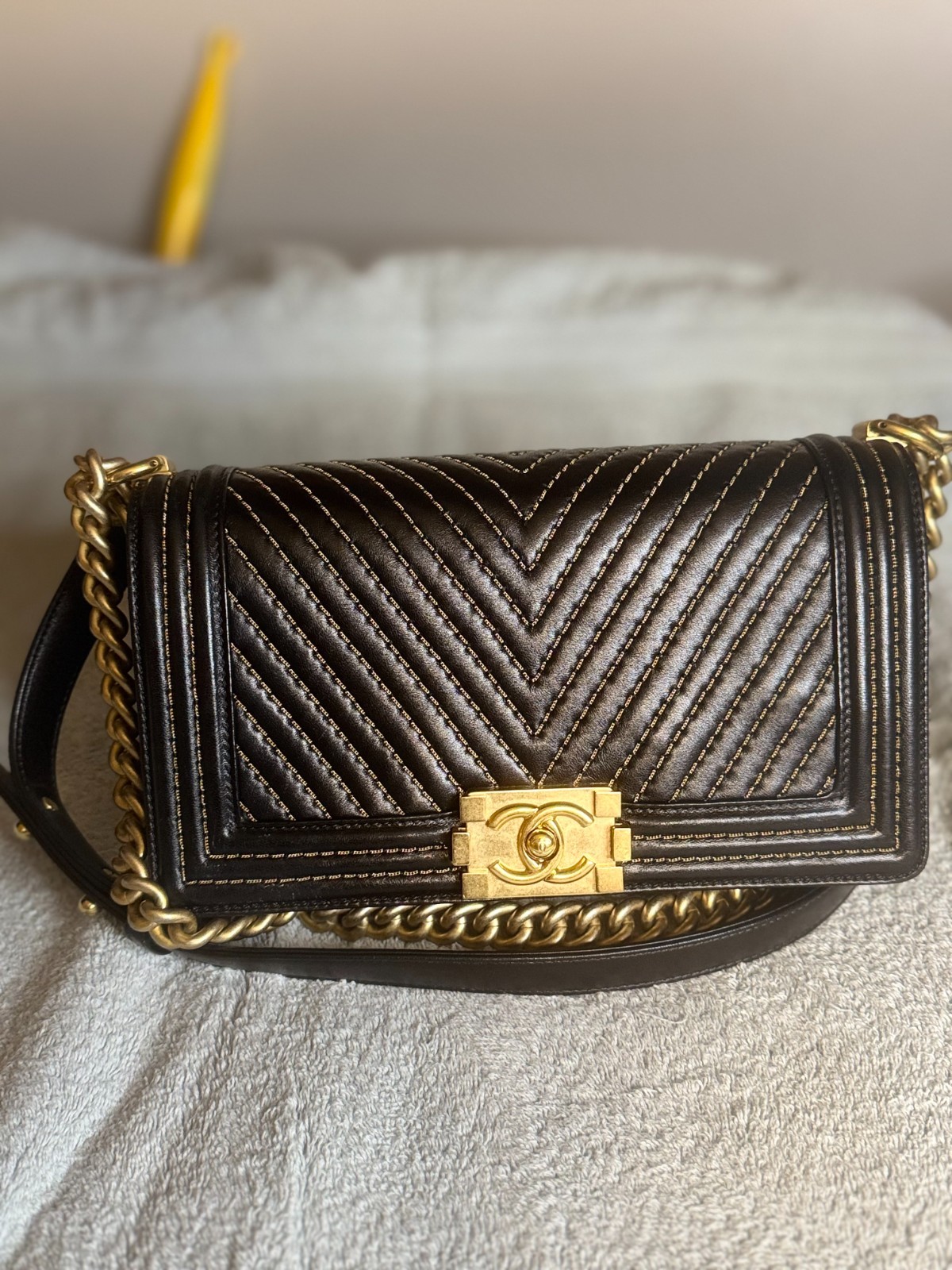 Chanel Handbag authentic medium boy - image 3